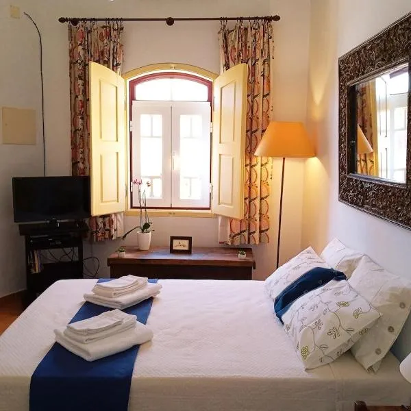 Rustic Village House for Nature & Trekking Lovers，位于Furnazinhas的酒店