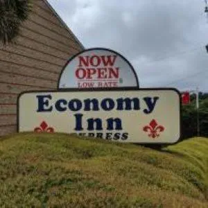 Economy Inn Express，位于岩石丘的酒店