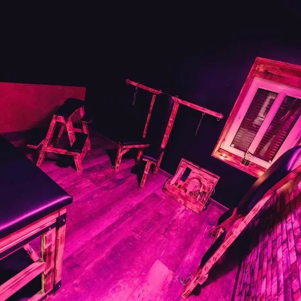 love room l'écrin du désir，位于Aubers的酒店