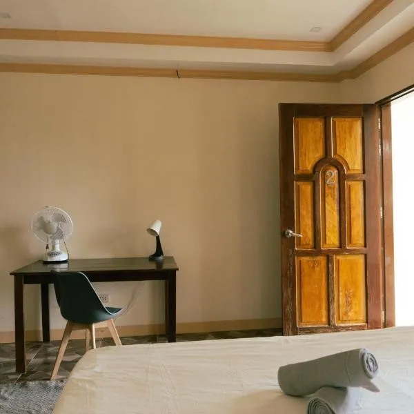 Log House Siargao , Libertad General Luna，位于Libertad的酒店