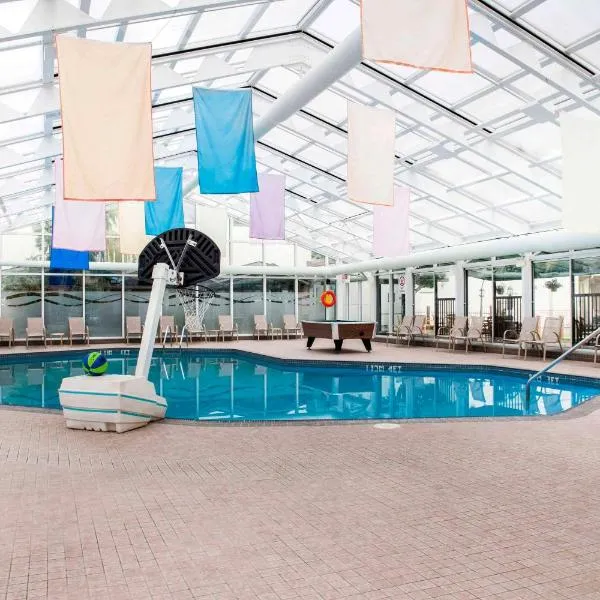 Quality Inn and Conference Centre，位于彭布罗克的酒店