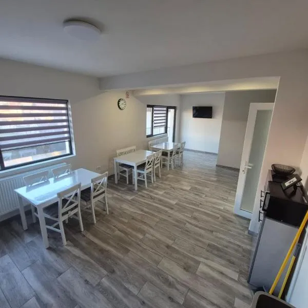 Casa Marm，位于克利默内什蒂的酒店