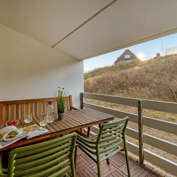 Centrally Located Apartment In Søndervig, Renovated In 2025，位于灵克宾的酒店
