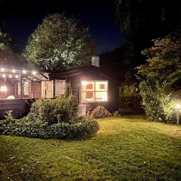 Tiny House Lindebo near by the Beach，位于Egå的酒店