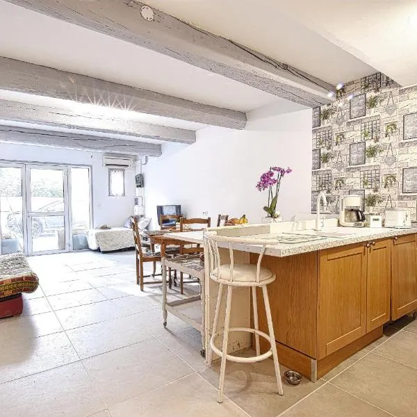 Appartement au coeur de Vendémian，位于Vendémian的酒店