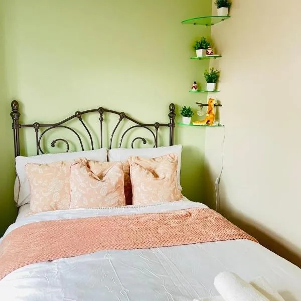 Modern Private Suite，位于哈文特的酒店