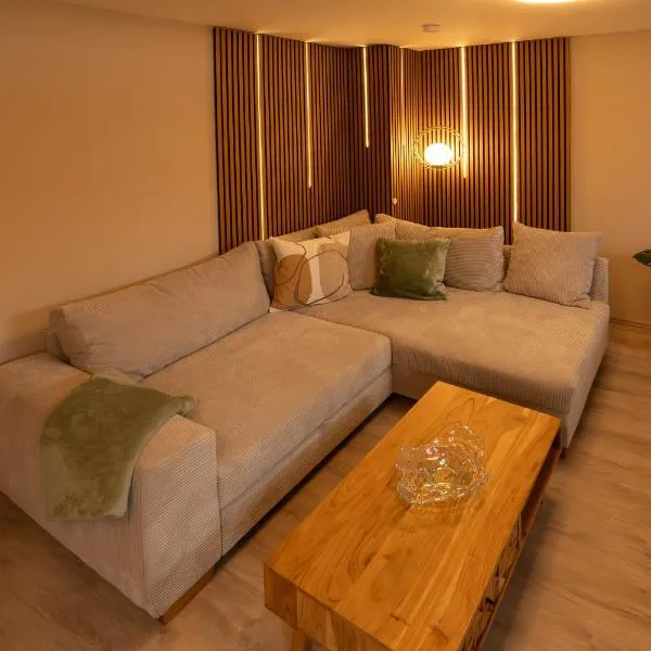 Souterrain Wohnung mit Parkplatz Nähe Phantasialand und Köln, Top Therme in Euskirchen, Eifel erleben，位于维勒斯威特的酒店