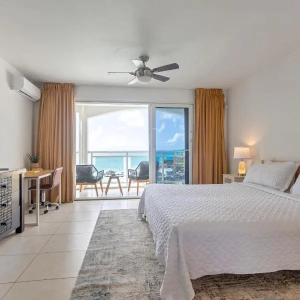 Maho Beach House - Sand Bar Studio - Ocean View，位于马霍礁的酒店