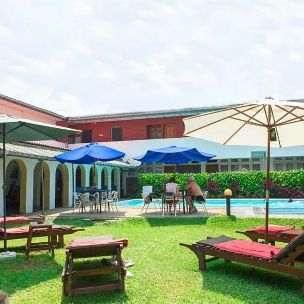 Ranveli Beach Hotel，位于拉维尼亚山的酒店