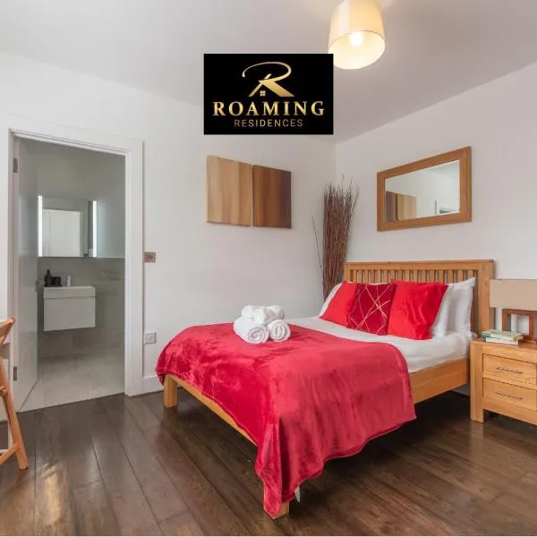 Sleeps 6 - Central - Free Secure Parking - 2 Bath，位于雷丁的酒店