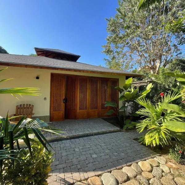 Private Vila & Pool - Tropical Garden - Open Sky Shower，位于帕洛米诺的酒店