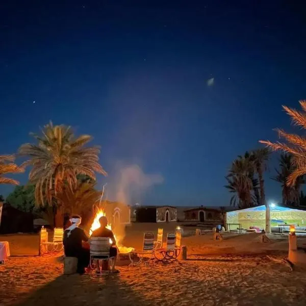 Mhamid camp happy night，位于姆哈米德的酒店