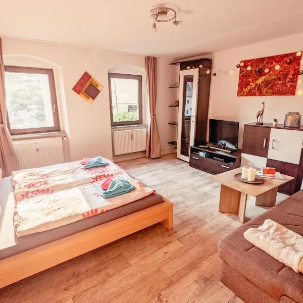 Famzi - Urlaubsmagie - Familienwohnung mit Gemeinschaftsgarten, -sauna & -pool，位于塞布尼茨的酒店