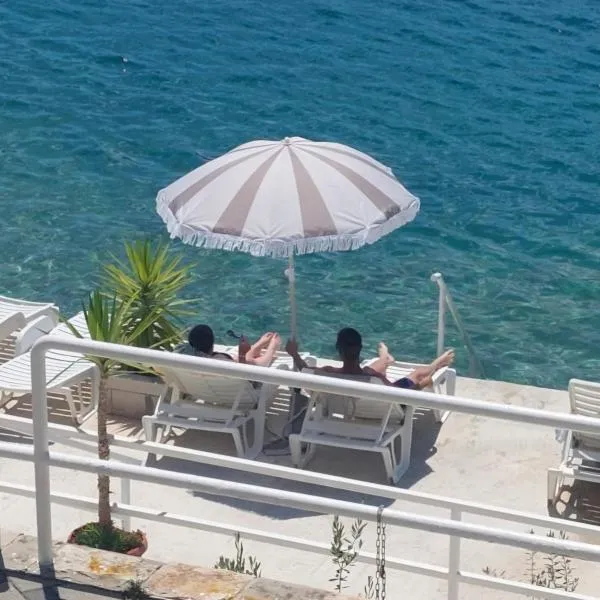 Apartments Villa Glavinić，位于内乌姆的酒店