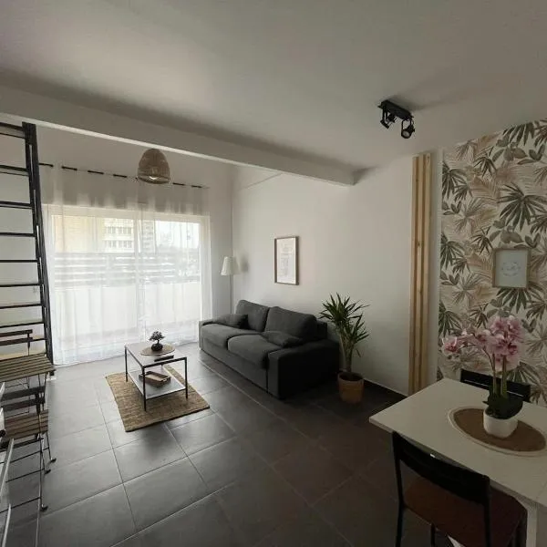 Superbe F2 Duplex Cosy Zen proche Paris & Disneyland，位于马恩河畔讷伊的酒店