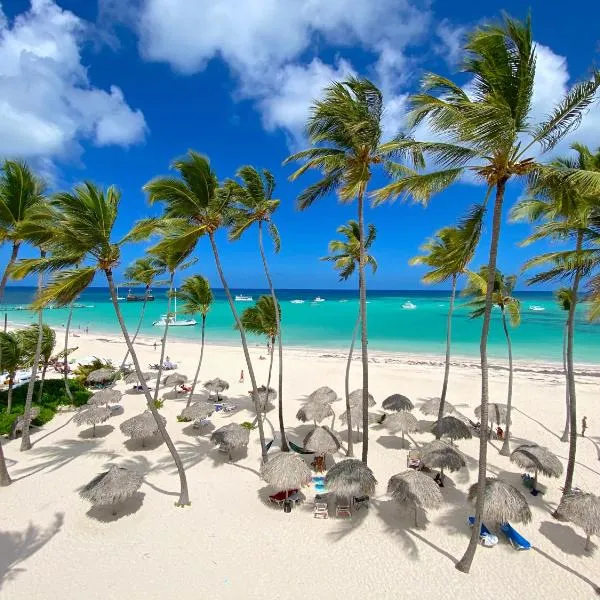 TROPICAL ADVENTURES Sol Caribes DEL MAR STUDIOS SUITES WiFi Bavaro BEACH & POOL，位于蓬塔卡纳的酒店