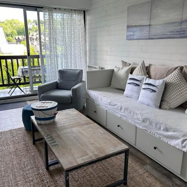 Deauville - appartement avec terrasse face à l'Hippodrome，位于多维尔的酒店