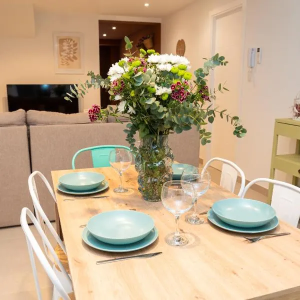 Apartamento Molino y GARAJE，位于隆达的酒店