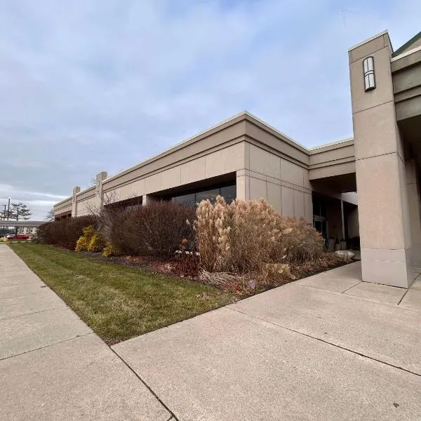 底特律大都会机场三角洲酒店，位于罗缪勒斯的酒店