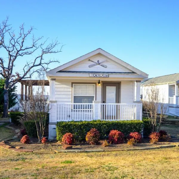 CrossTimbers Marina and Cottages，位于Sperry的酒店