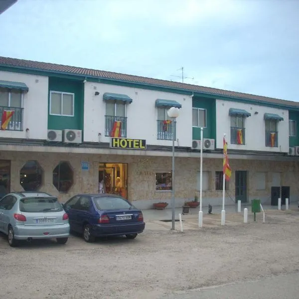 卡斯蒂利亚科罗纳酒店，位于Carbajosa de Armuña的酒店