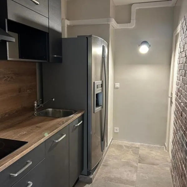 Appart F2 spacieux proche Paris，位于尚布利的酒店