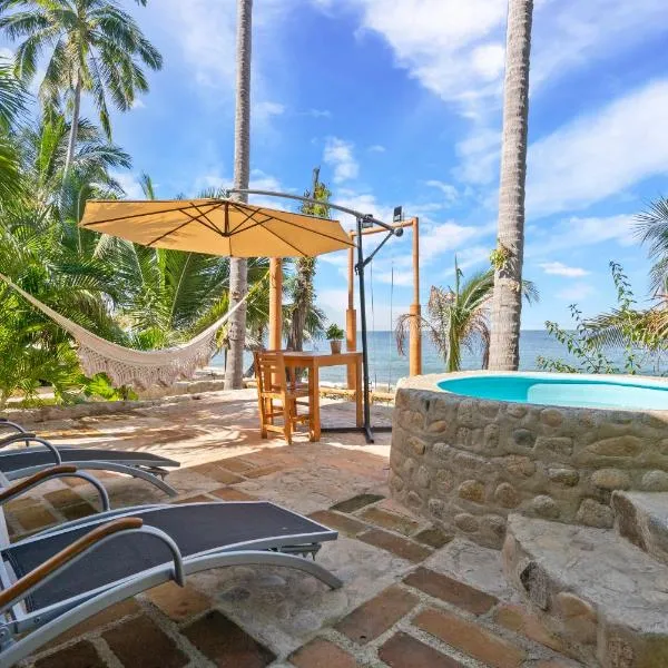 Panchos Paradise Cabaña Bamboo，位于巴亚尔塔港的酒店