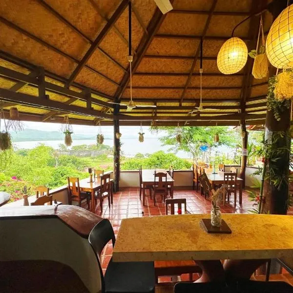 Casa Rosa Inn and Restaurant，位于泰泰的酒店