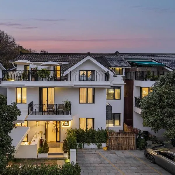 Hangzhou West Lake Yueshang Yunshe Boutique Homestay，位于杭州的酒店
