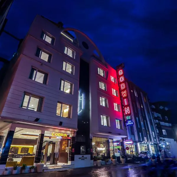 Hotel Godwin Deluxe Near New Delhi Railway Stn Offers Free Airport Pick-up，位于新德里的酒店