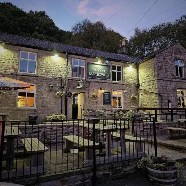 The Ladybower Inn，位于班福德的酒店