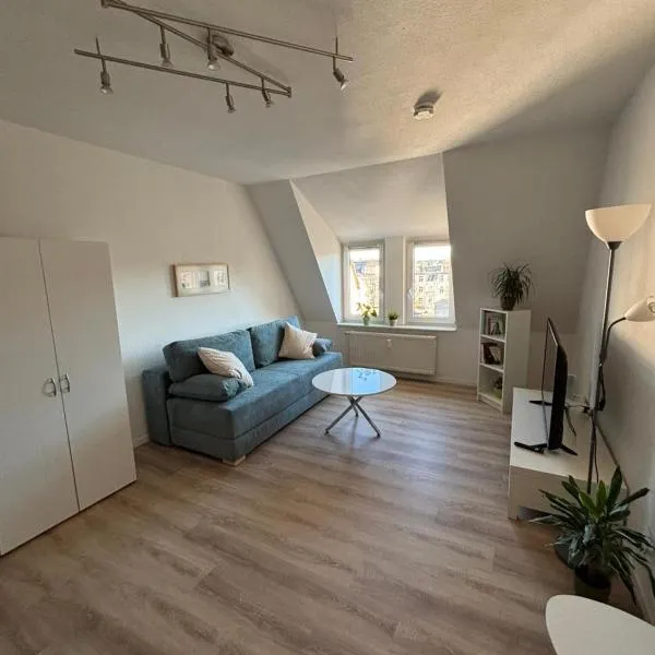 1 Raum Dachgeschosswohnung in ruhiger Lage，位于林巴-奥贝尔夫罗纳的酒店