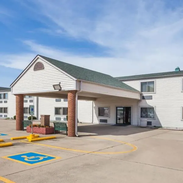 Fairbridge Inn Express Decatur Forsyth IL，位于迪凯特的酒店