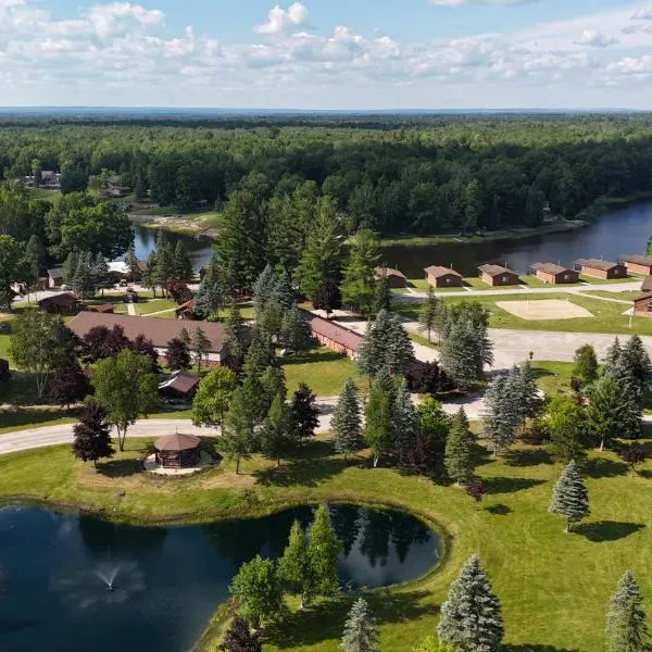 Lost Arrow Resort，位于Gladwin的酒店
