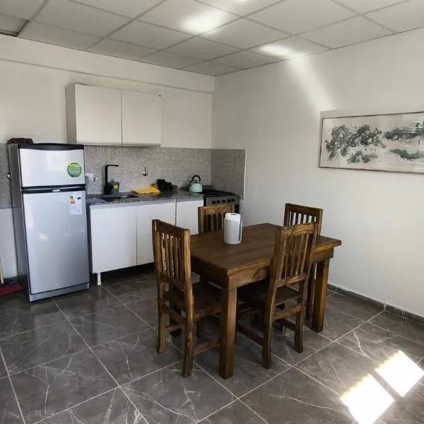 Departamento moderno recién estrenado con balcon，位于乔埃莱乔埃尔的酒店