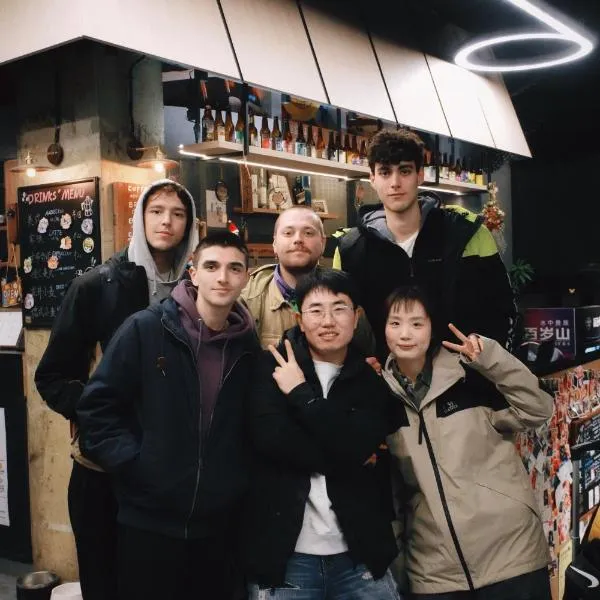 Chengdu Desti Youth Park Hostel Chunxi Road，位于成都的酒店