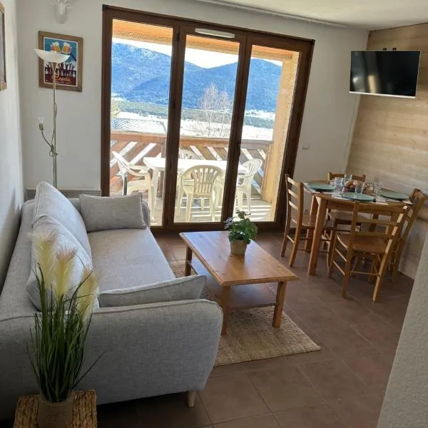 Appart T2 Cosy vue panoramique Lac & Montagnes，位于安格勒的酒店