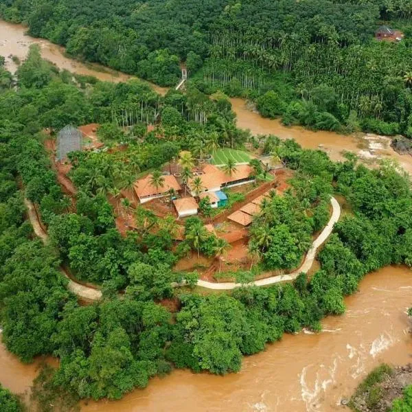 Poliyam Thuruth Eco Tourism Village，位于卡萨拉戈德的酒店