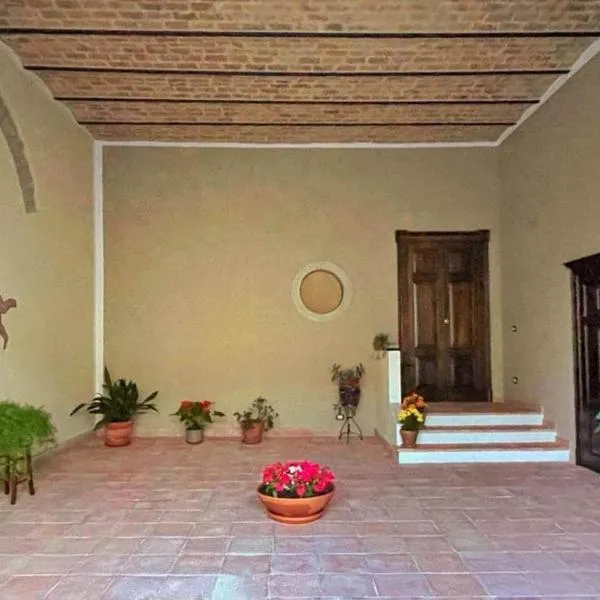 ALMA - Appartamento in palazzo nobiliare,位于Guardia Perticara的酒店