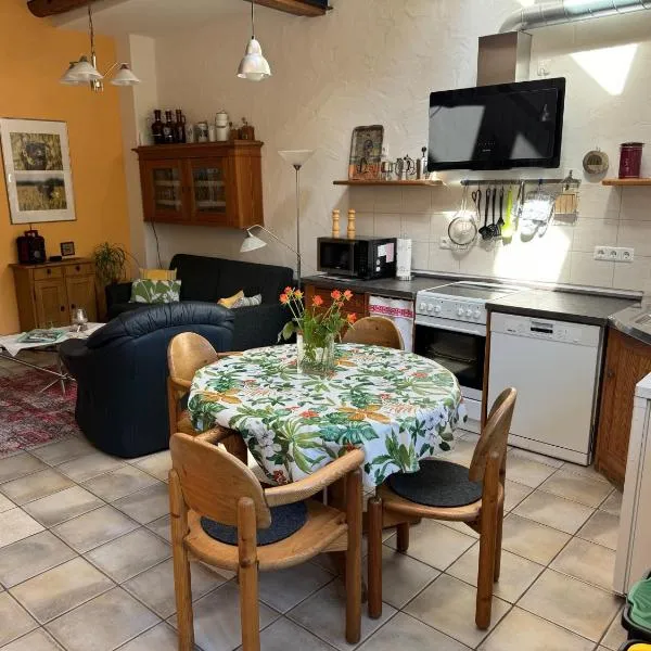 Gästehaus Peerhus Dönsel - jung lüüd，位于Rehden的酒店