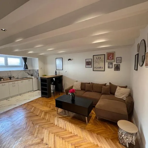 Matija Urban Suits- Downtown，位于波德戈里察的酒店