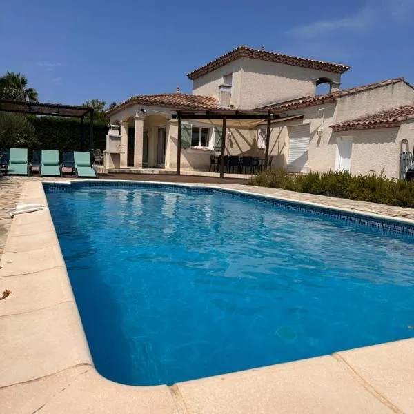 Village villa, private pool, canal du midi，位于Argens Minervois的酒店