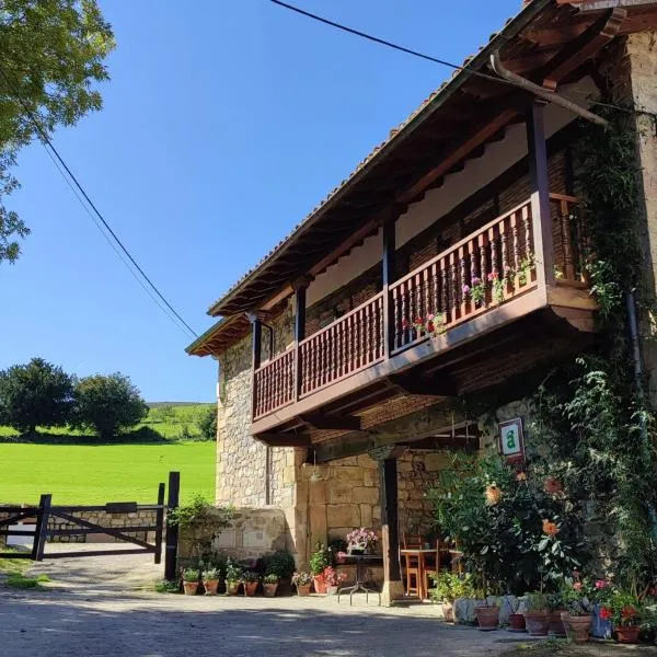 Posada La Dalia，位于Castillo-Pedroso的酒店