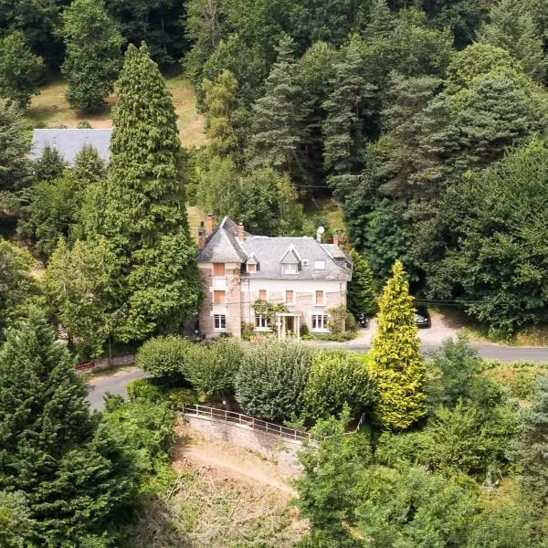 乐索​​特德拉白吉尔住宿加早餐旅馆，位于Aubazines的酒店