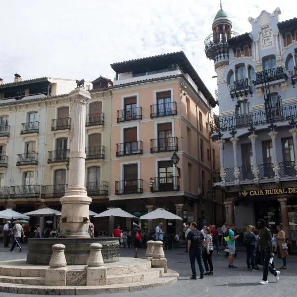 Apartamentos Plaza del Torico Teruel，位于特鲁埃尔的酒店