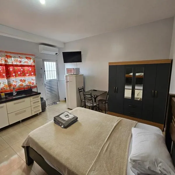 Loft 4 espaço inteiro primeiro andar com ar condicionado e garagem，位于萨尔托的酒店
