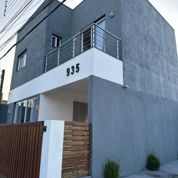 Casa com Piscina em Xangri-Lá RS，位于尚格里拉的酒店