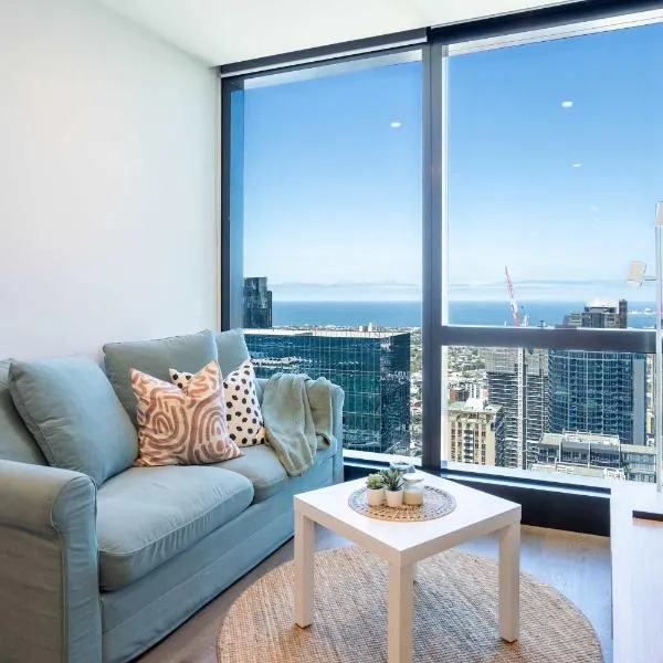 108 HighRise Condo Lake Bay View，位于墨尔本的酒店