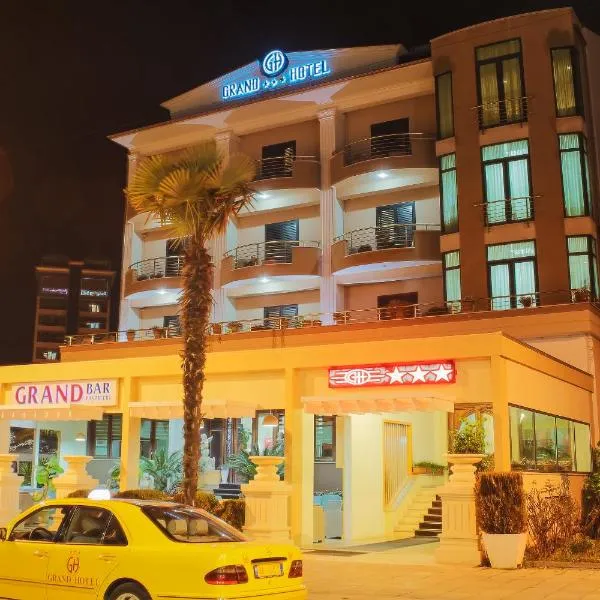 格兰德酒店，位于爱尔巴桑的酒店