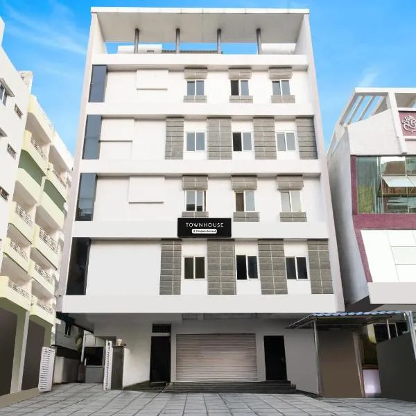 Super Townhouse Alwal Road，位于Trimulgherry的酒店
